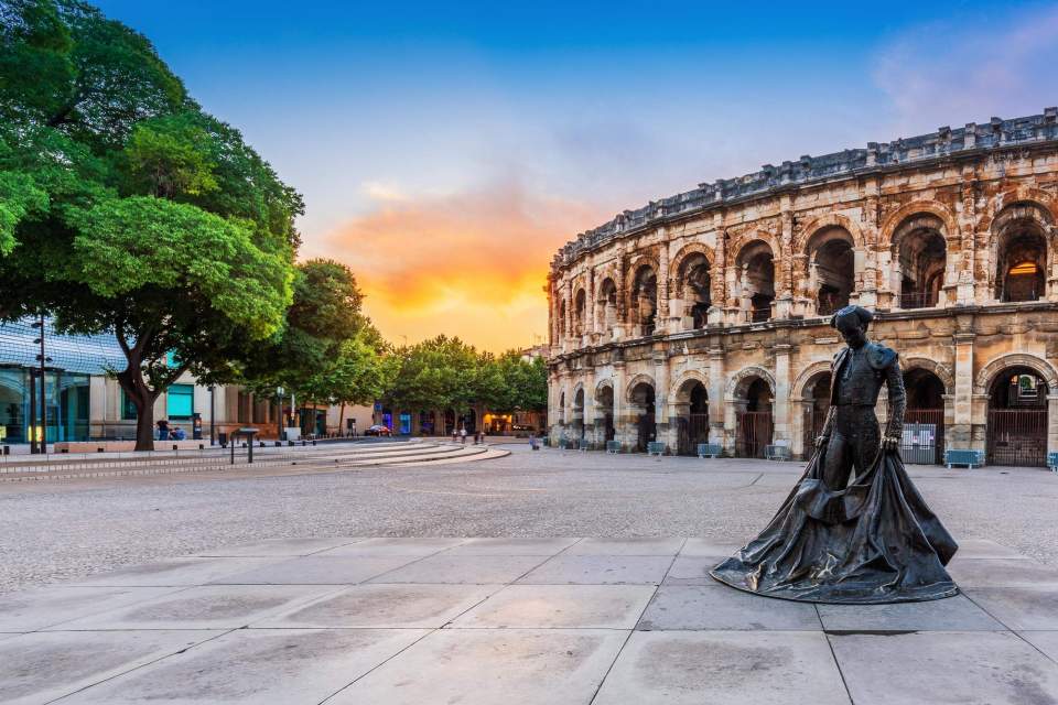 amphithéatre romain arles nîmes provence