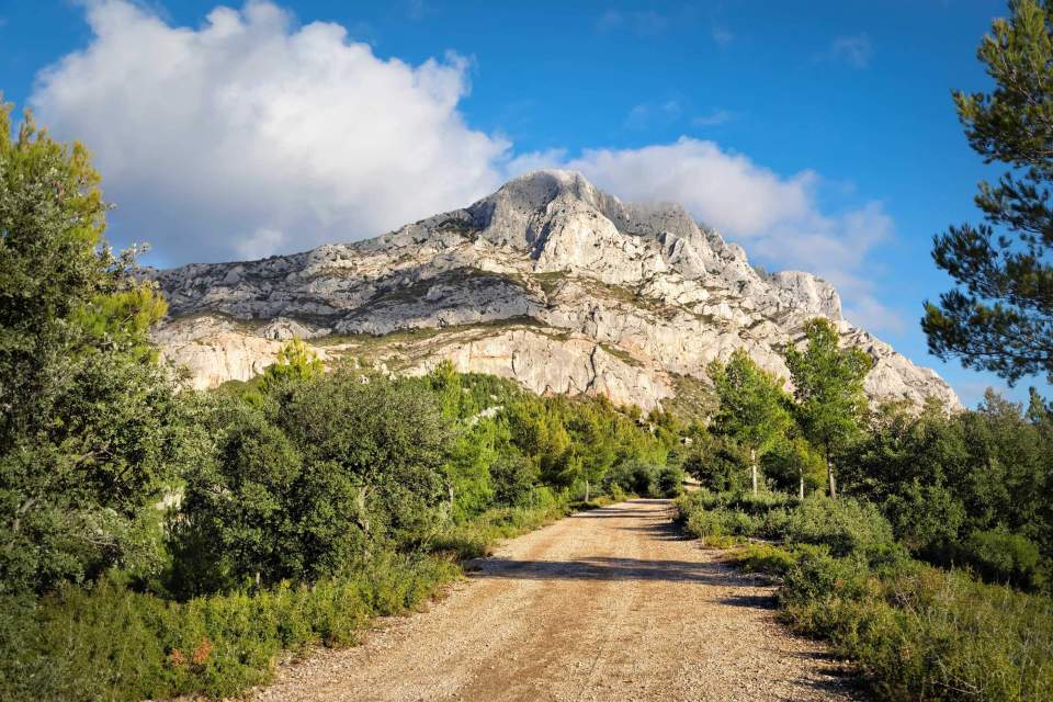 alpilles, parc naturel, balades et randonnées provence