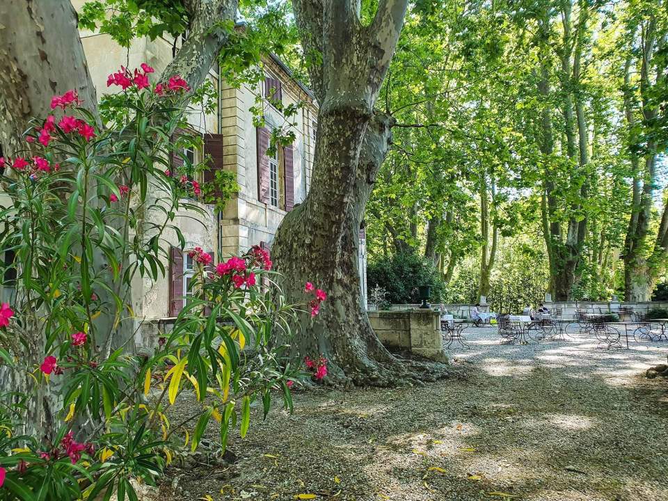 chateau de roussan hotel restaurant saint remy de provence